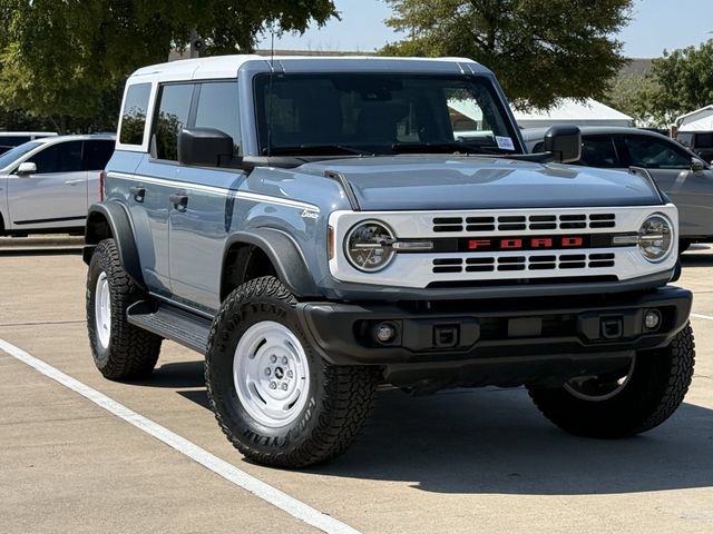 Used 2025 Ford Bronco Heritage Edition AWD/4WD image 2