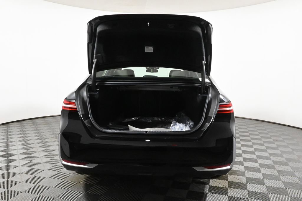 Used 2026 BMW 530i xDrive w/ Premium Package image 38