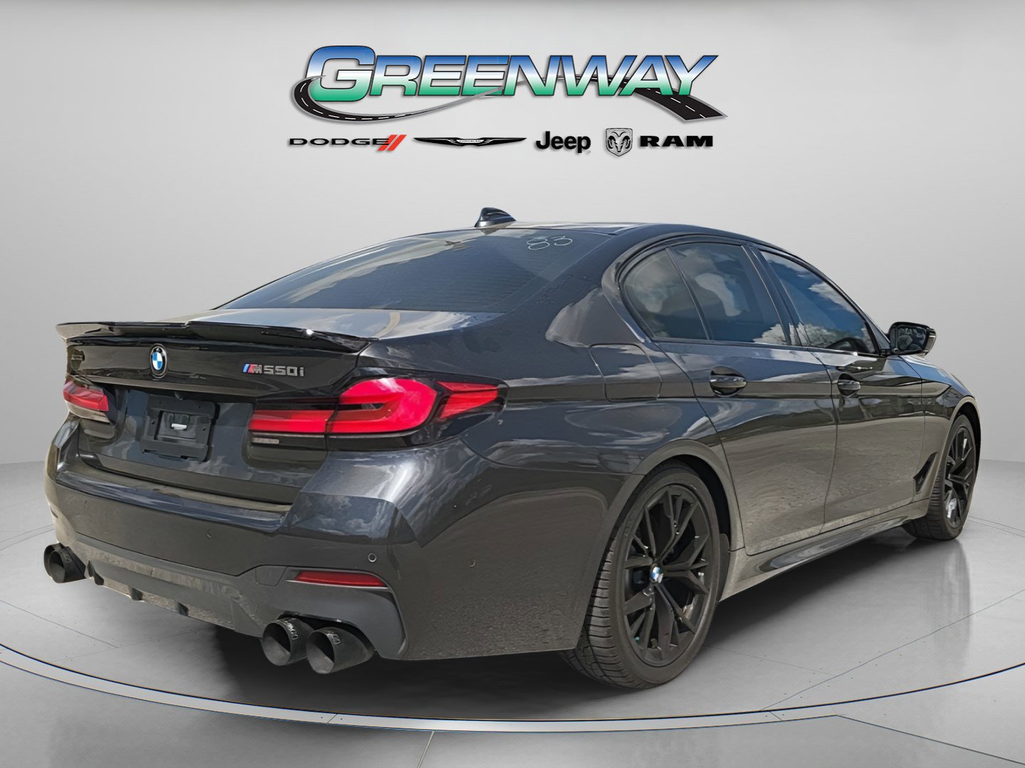 Used 2021 BMW M550i xDrive w/ Premium Package image 3