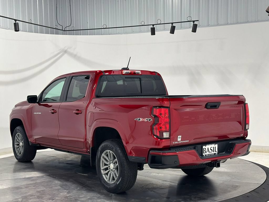 Used 2024 Chevrolet Colorado LT w/ LT Convenience Package AWD/4WD image 14