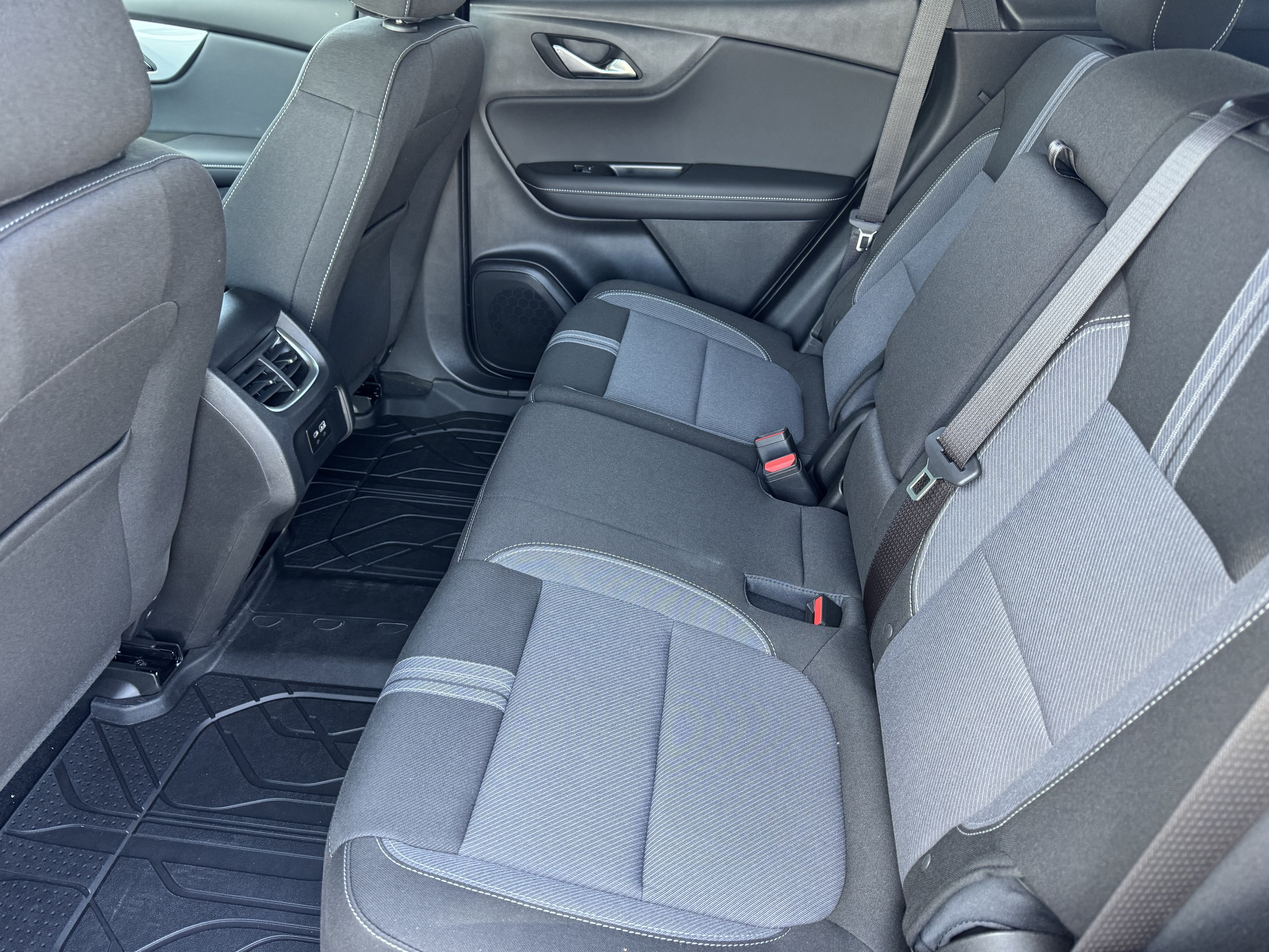 New 2026 Chevrolet Blazer LT w/ LPO, Floor Liner Package FWD image 15