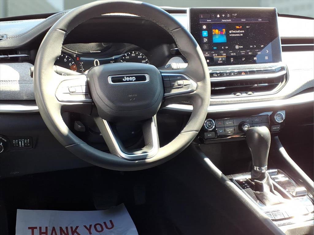 Used 2024 Jeep Compass Latitude image 13