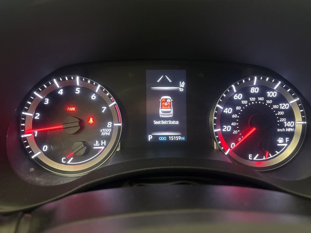 Used 2021 Toyota Highlander LE image 27