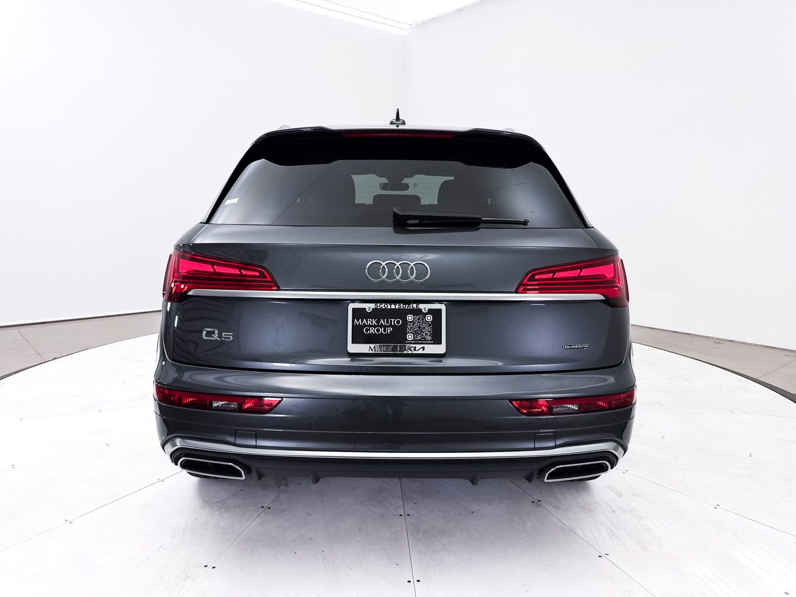 Used 2023 Audi Q5 2.0T Premium w/ Convenience Package AWD/4WD image 18
