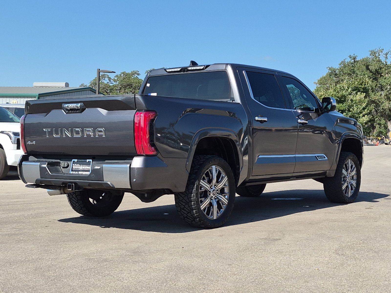 Used 2023 Toyota Tundra Capstone AWD/4WD image 5