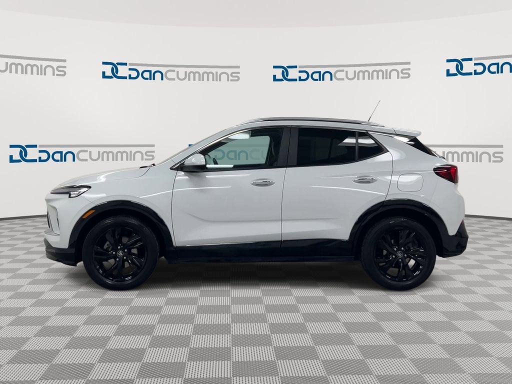 Used 2024 Buick Encore GX Sport Touring image 5