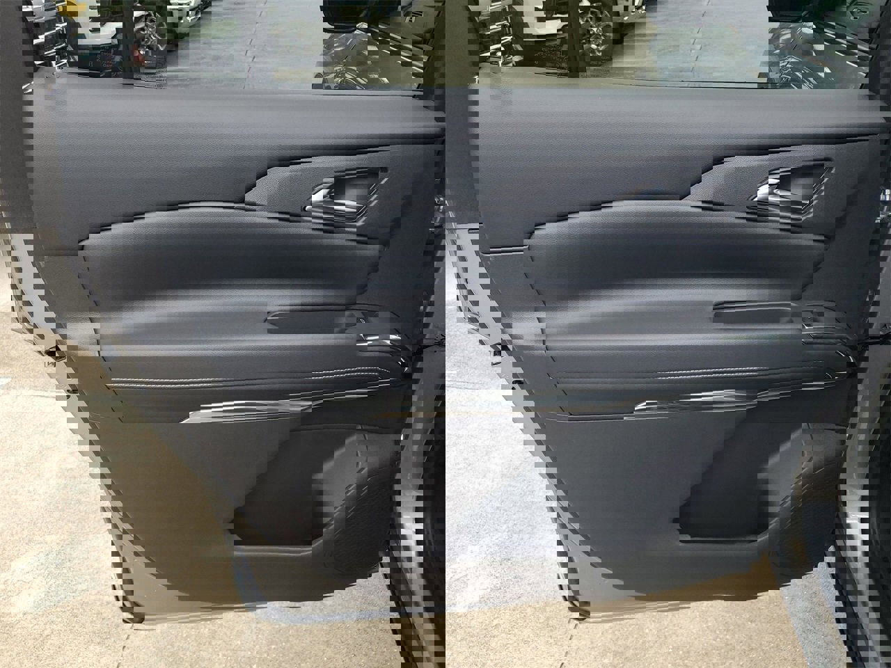 New 2026 Chevrolet Traverse LT w/ Driver Confidence Package image 9