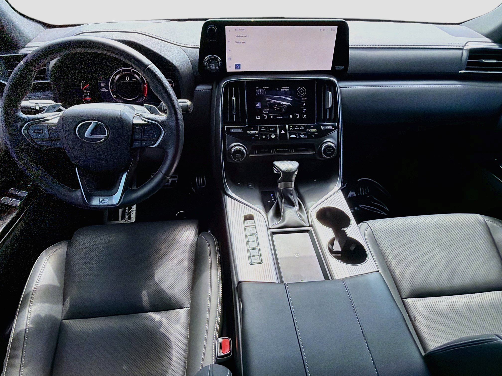 Used 2023 Lexus LX 600 F Sport w/ Accessory Package (Z1) AWD/4WD image 17