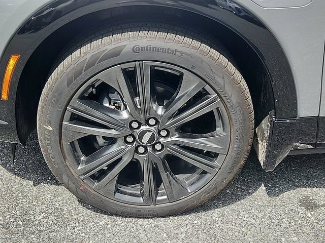 Certified 2026 Cadillac Optiq Sport 2 w/ LPO, Floor Liner Package AWD/4WD image 8