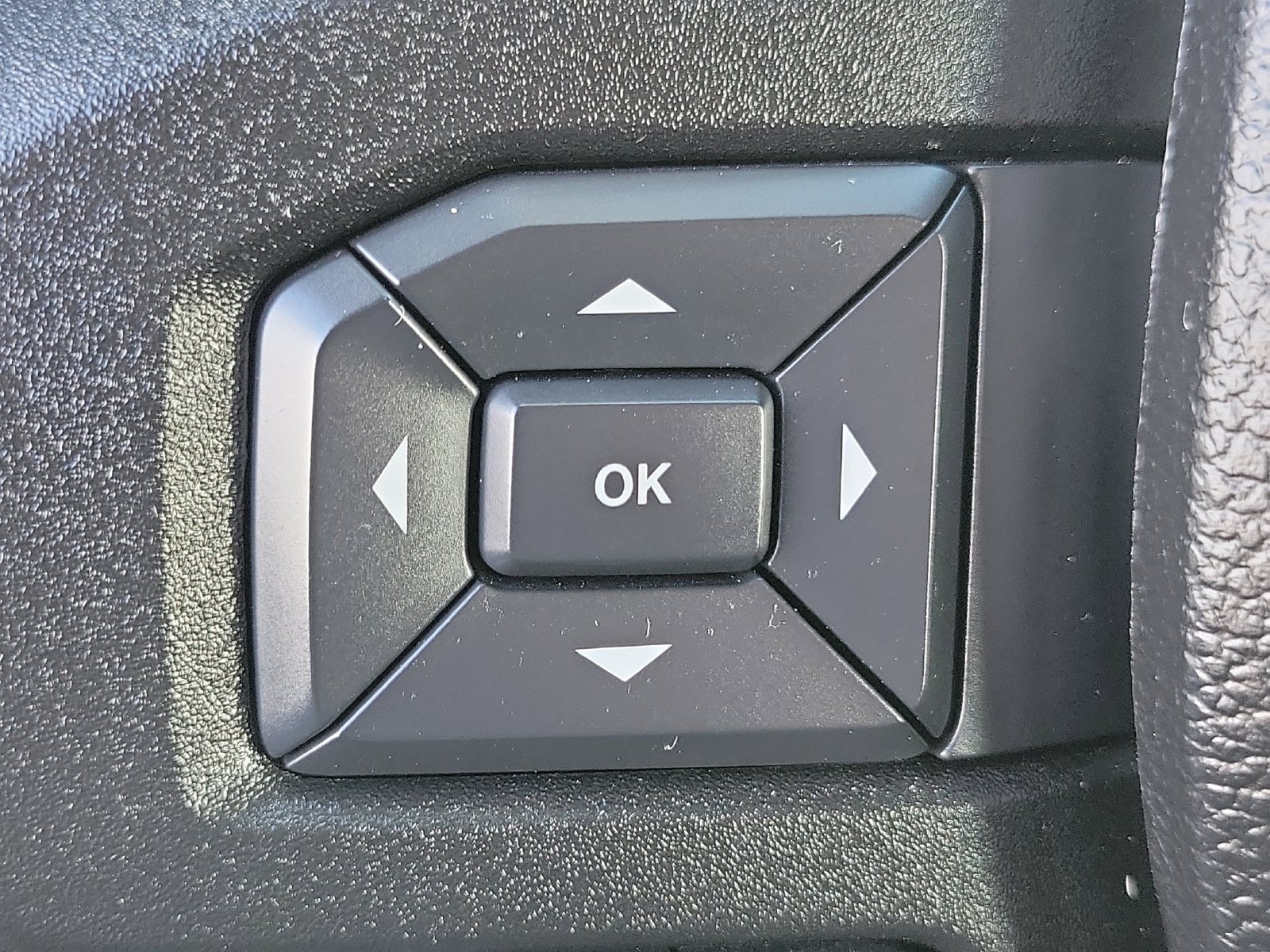 Used 2018 Ford F150 XLT w/ Equipment Group 302A Luxury RWD image 8