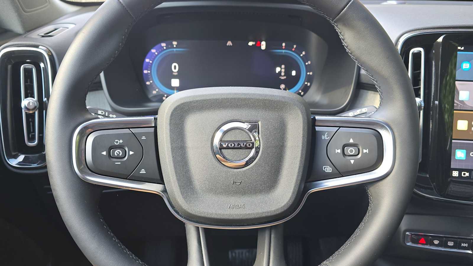 Used 2023 Volvo XC40 B5 Plus w/ Driver Assist Package image 30