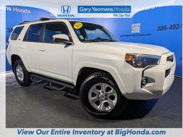 Used 2024 Toyota 4Runner SR5 RWD image 4