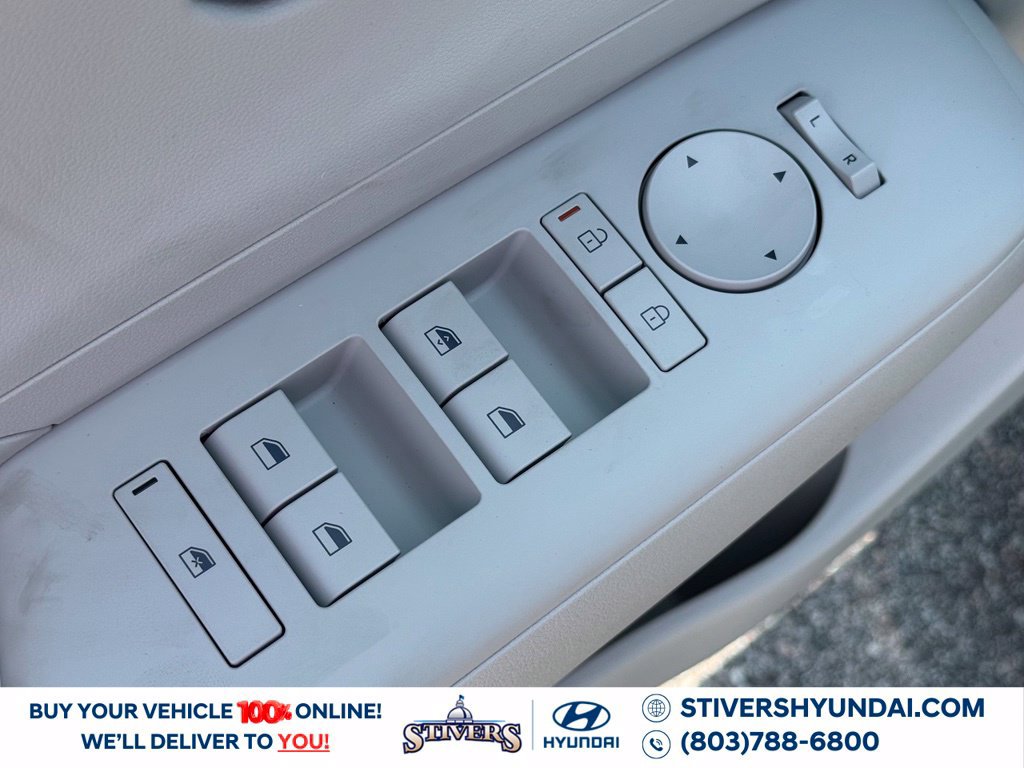 New 2027 Hyundai Kona SE FWD image 21