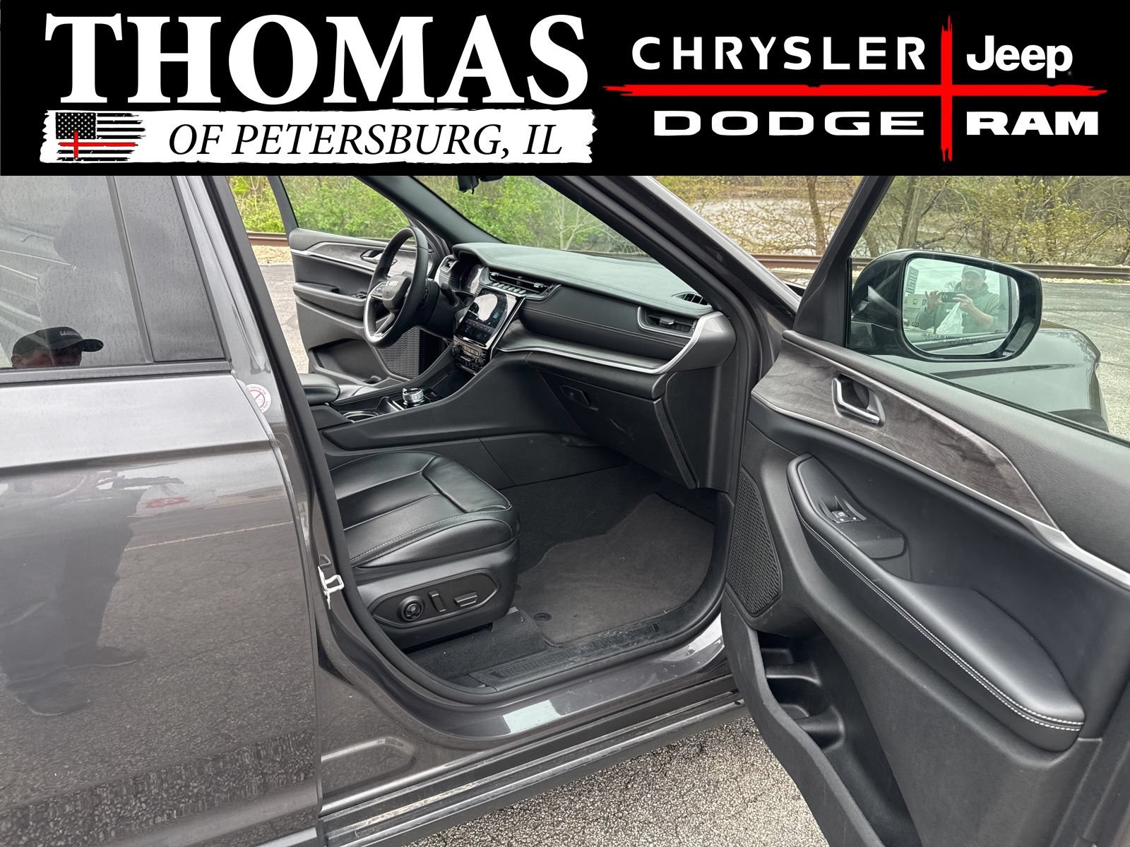 Used 2024 Jeep Grand Cherokee L Limited w/ Luxury Tech Group II AWD/4WD image 19