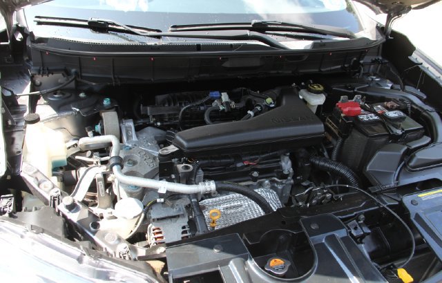 Used 2017 Nissan Rogue SV AWD/4WD image 15