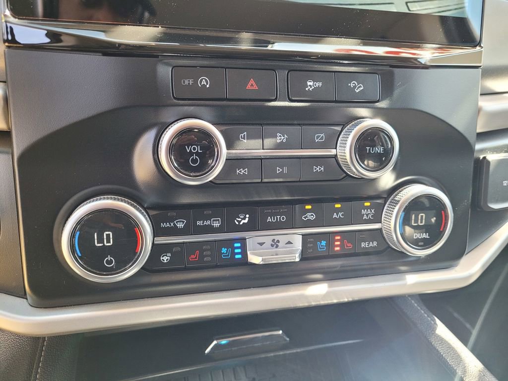 Used 2024 Ford Expedition XLT image 20
