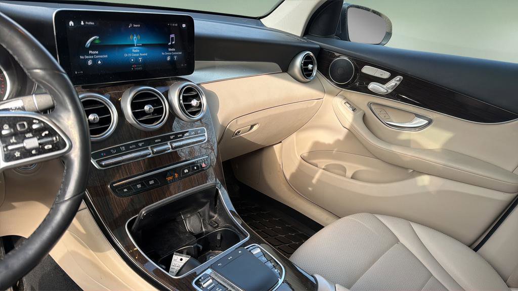 Used 2022 Mercedes-Benz GLC 300 4MATIC image 24