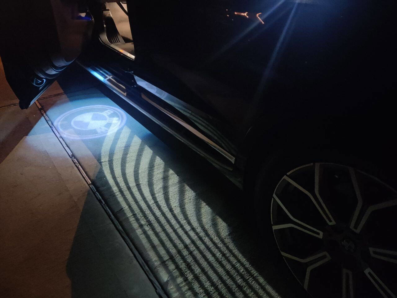 Used 2019 BMW X7 xDrive40i w/ Cold Weather Package image 41