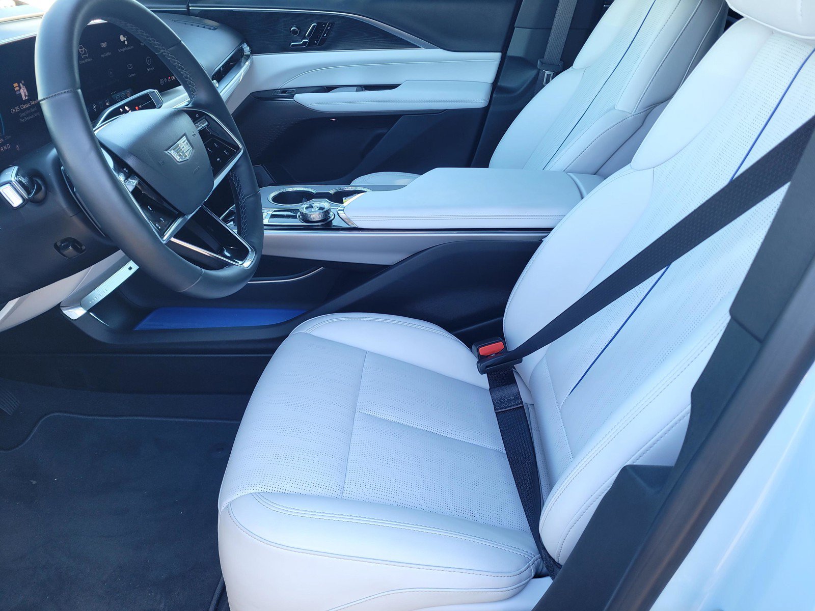 Certified 2025 Cadillac Lyriq Sport AWD/4WD image 17