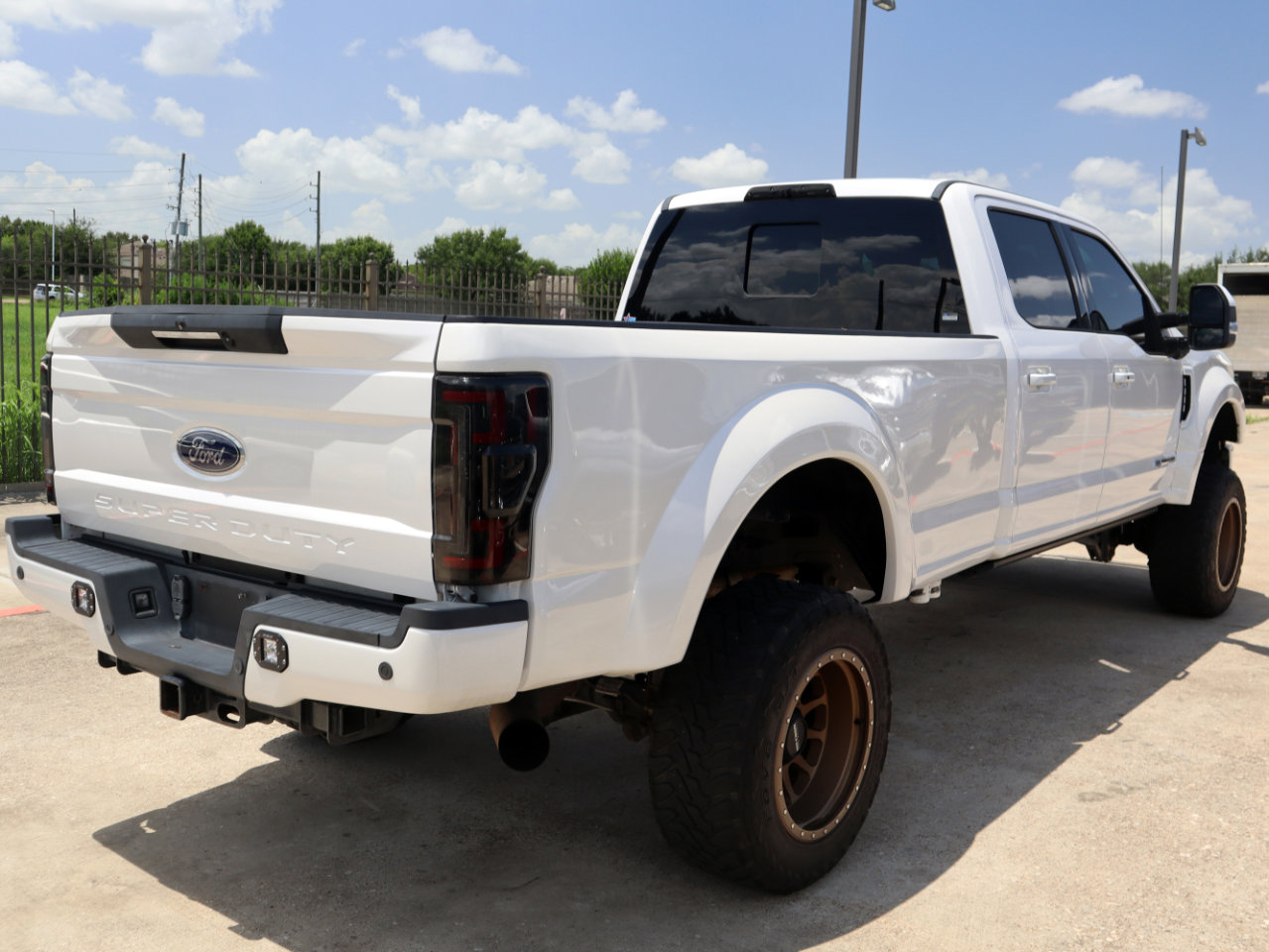 Used 2017 Ford F350 Lariat w/ Lariat Ultimate Package image 6