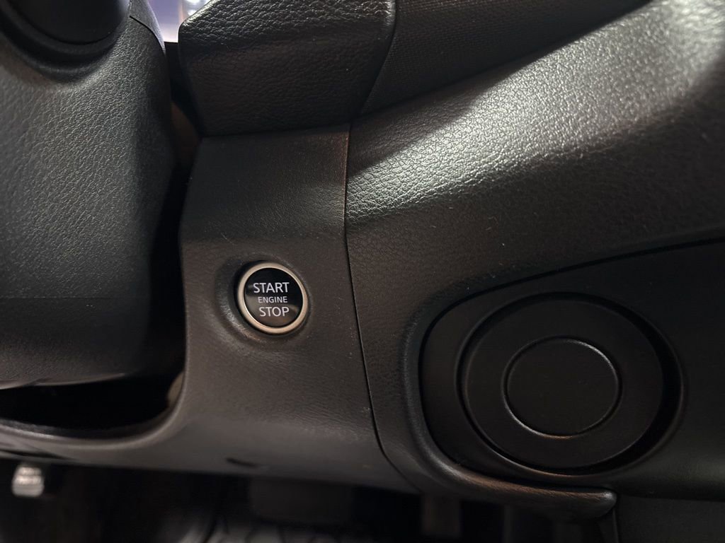 Used 2022 Nissan Frontier SV RWD image 21