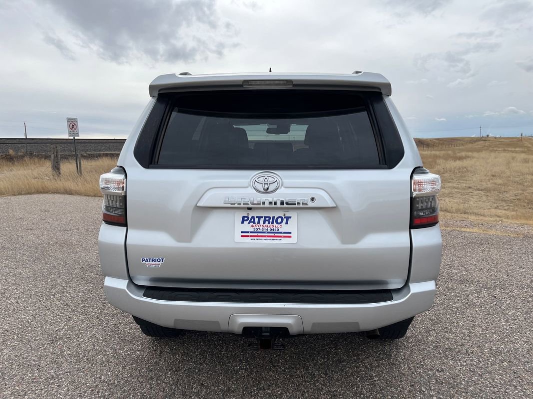Used 2020 Toyota 4Runner SR5 image 4