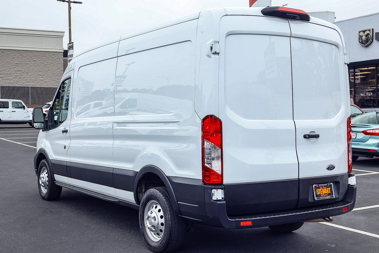Used 2023 Ford Transit 250 Medium Roof AWD w/ Load Area Protection Package image 20