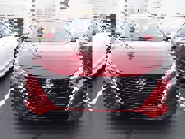 Used 2024 Nissan Sentra SV image 2