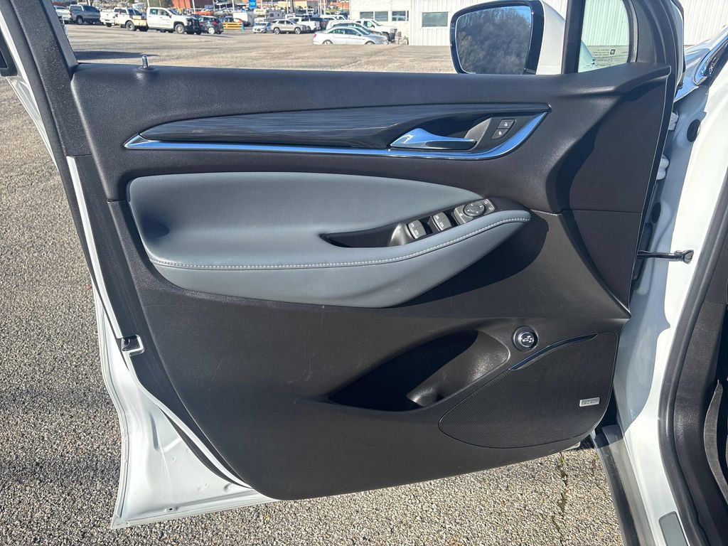 Used 2023 Buick Enclave Essence w/ Experience Buick Package AWD/4WD image 9