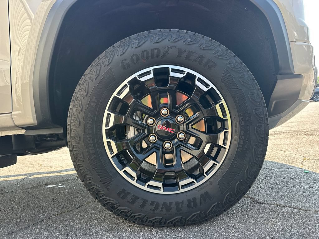 Used 2026 GMC Canyon AT4 w/ AT4 Premium Package AWD/4WD image 13