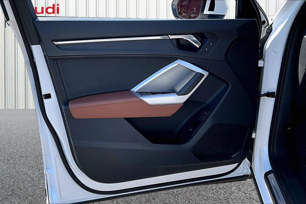 Used 2023 Audi Q3 2.0T Premium w/ Convenience Package AWD/4WD image 20