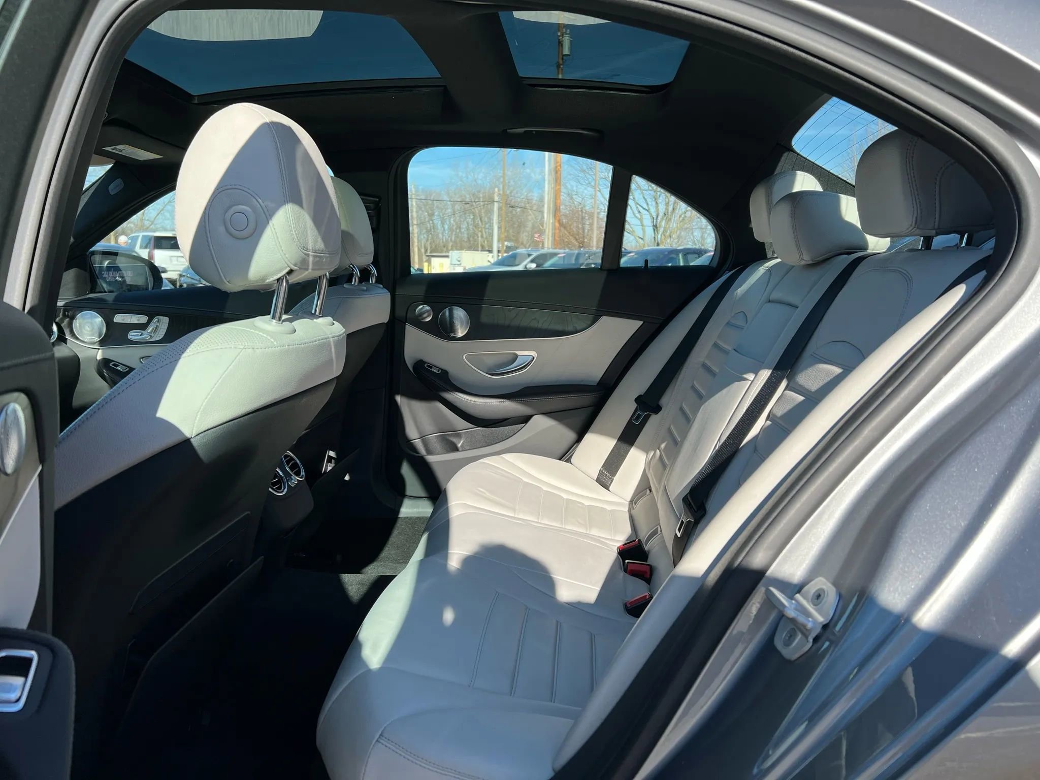 Used 2015 Mercedes-Benz C 300 4MATIC Sedan w/ Multimedia Package image 28