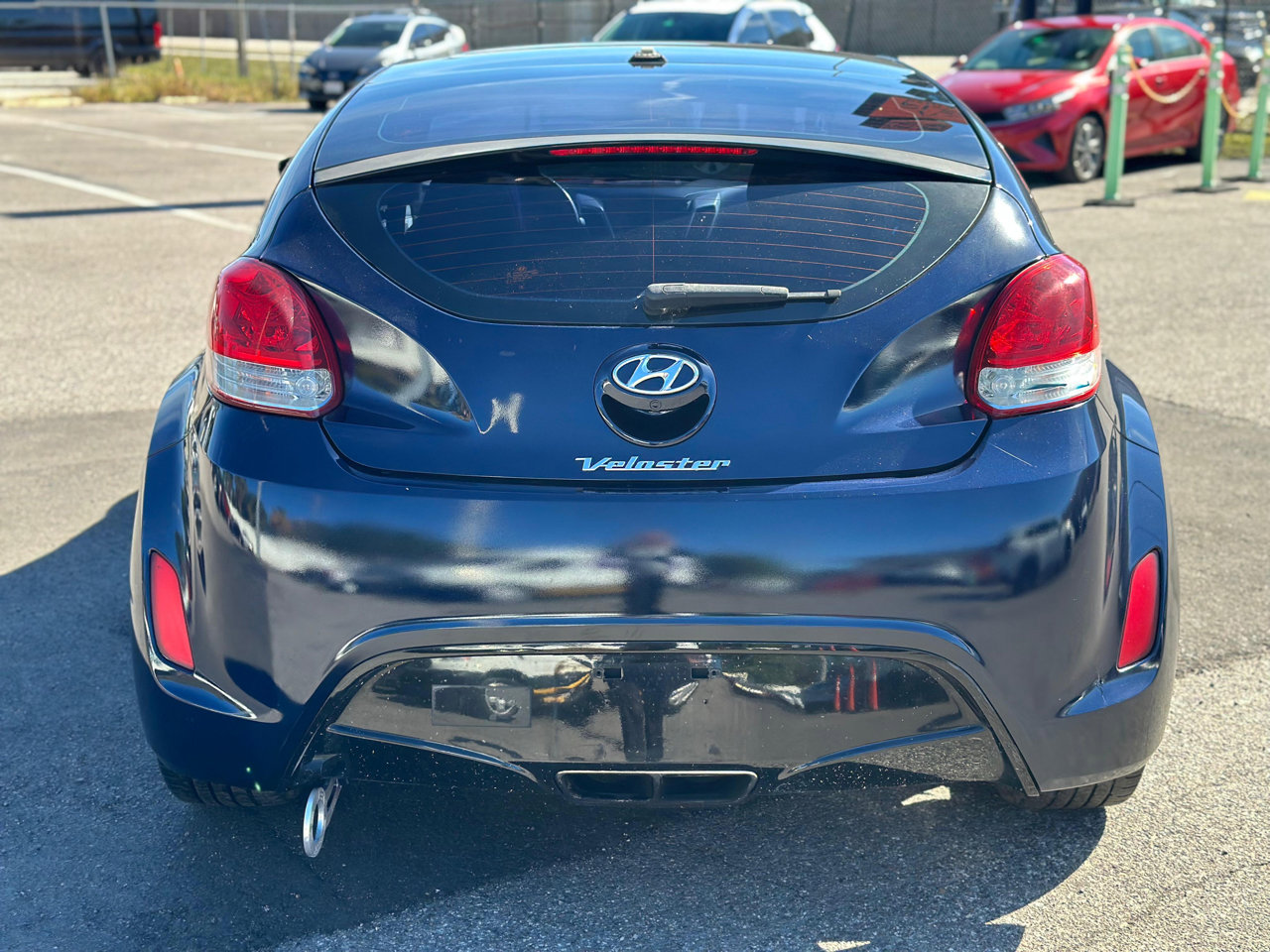 Used 2017 Hyundai Veloster Value Edition image 5