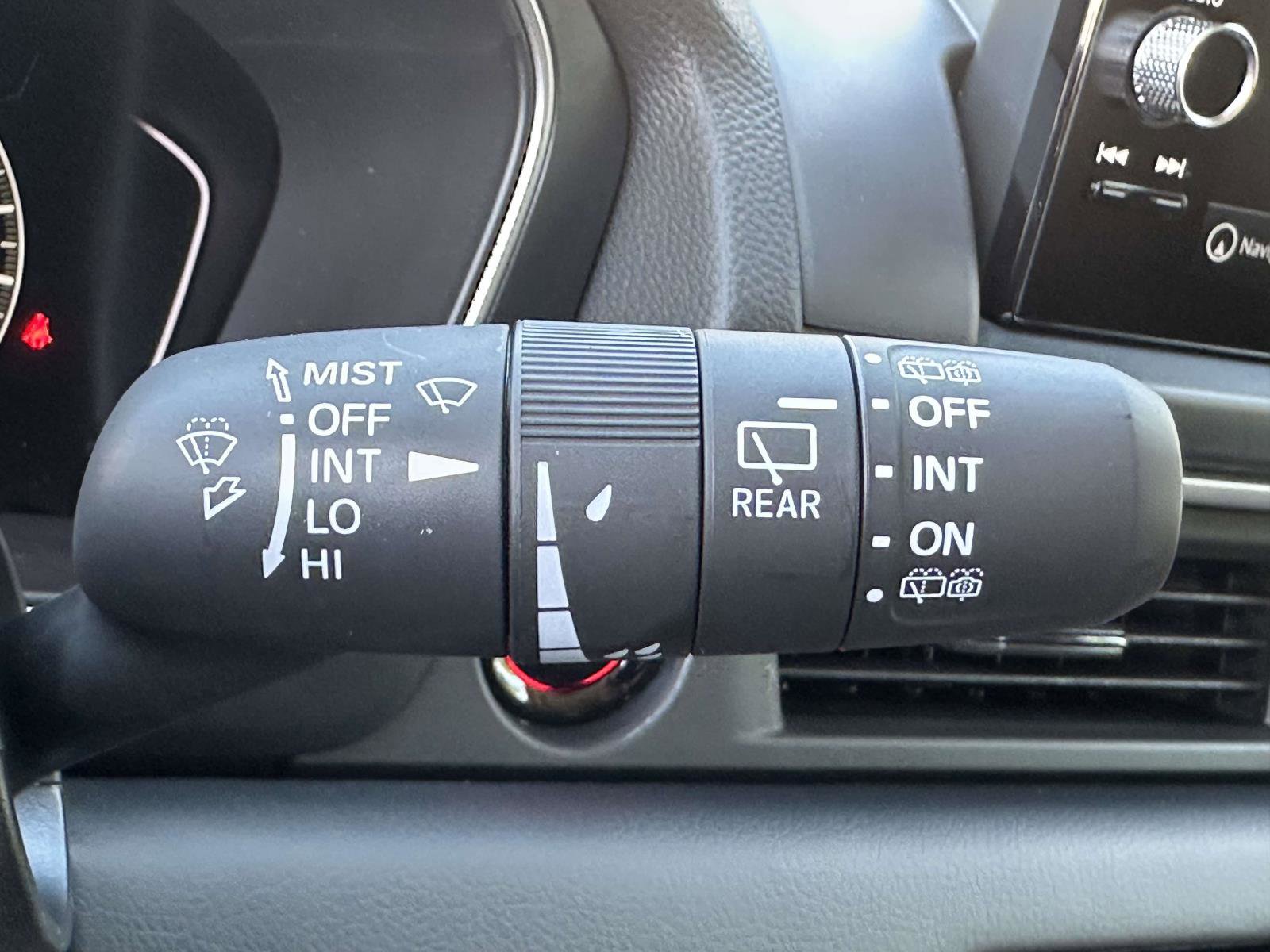 New 2025 Honda Pilot Touring image 12