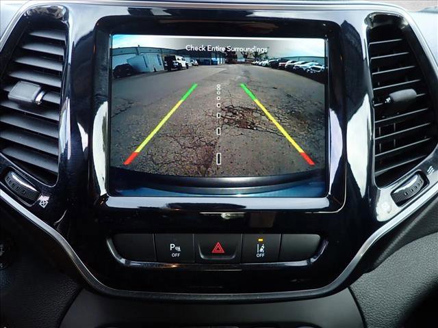 Used 2020 Jeep Cherokee Limited w/ Trailer Tow Group AWD/4WD image 18
