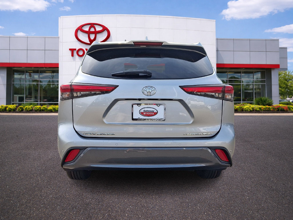 Used 2021 Toyota Highlander Limited AWD/4WD image 5