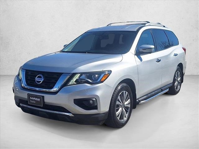 Used 2019 Nissan Pathfinder SL image 1