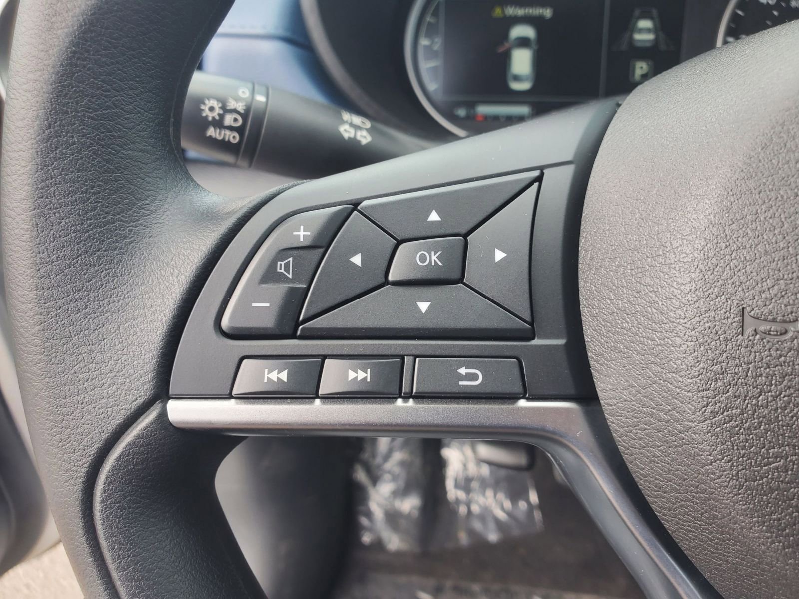 New 2025 Nissan Versa SV w/ Trunk Package image 15