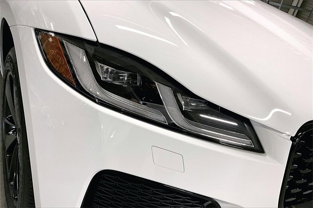 Used 2025 Jaguar F-PACE R-Dynamic S image 28