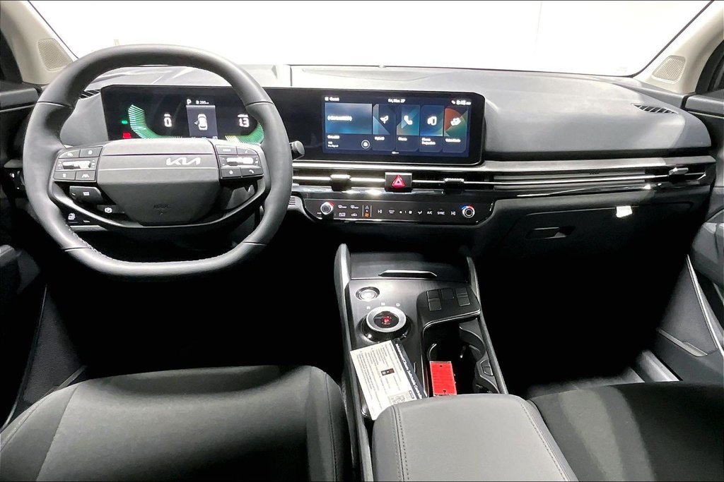 New 2026 Kia Sportage LX FWD image 5