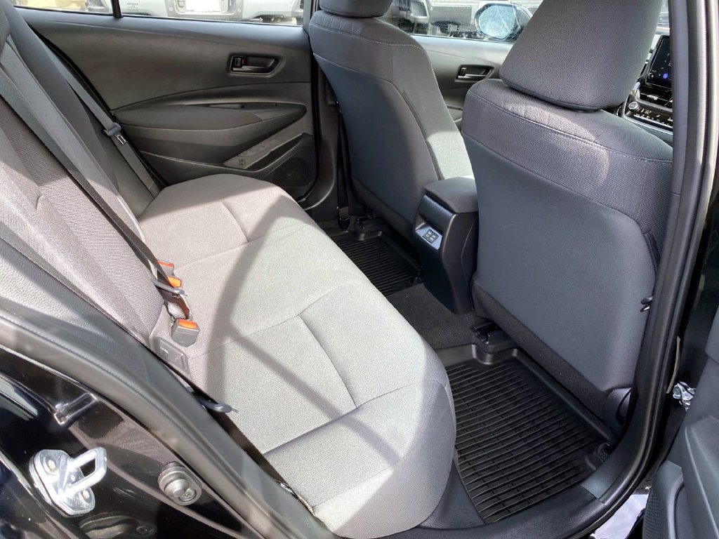 Used 2025 Toyota Corolla LE w/ LE Premium Package FWD image 22