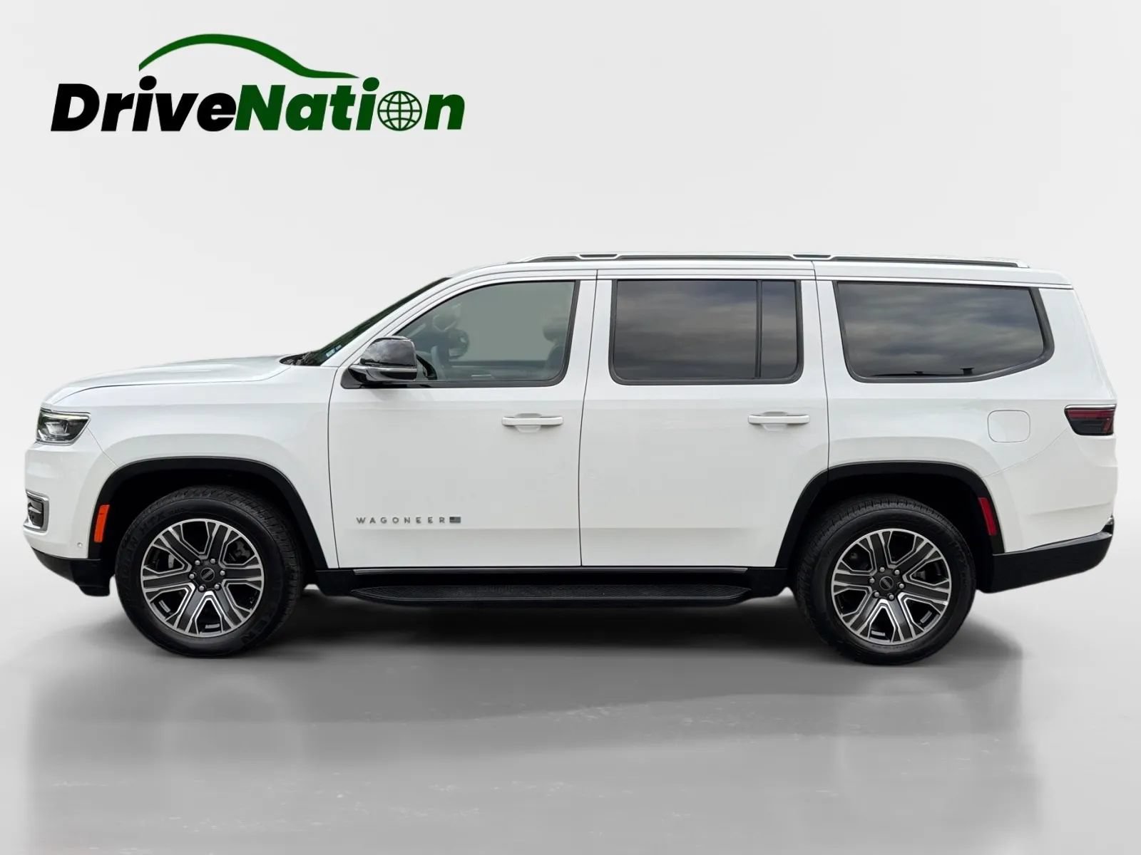 Used 2025 Jeep Wagoneer Series II AWD/4WD image 8