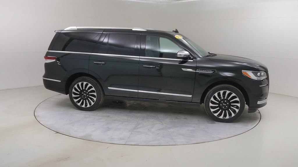 Used 2023 Lincoln Navigator Black Label image 13