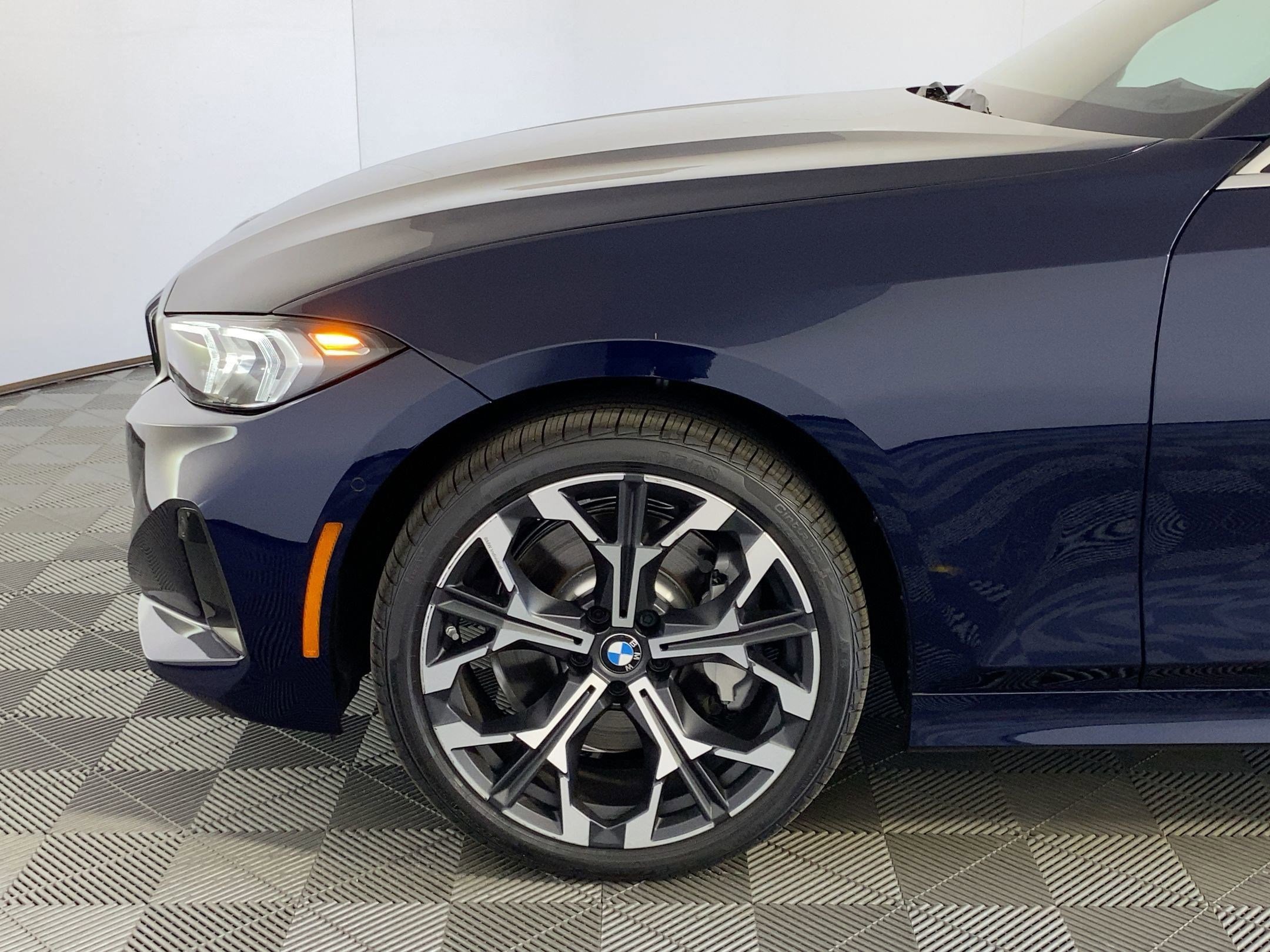 Used 2026 BMW 330i xDrive Sedan w/ Premium Package image 9