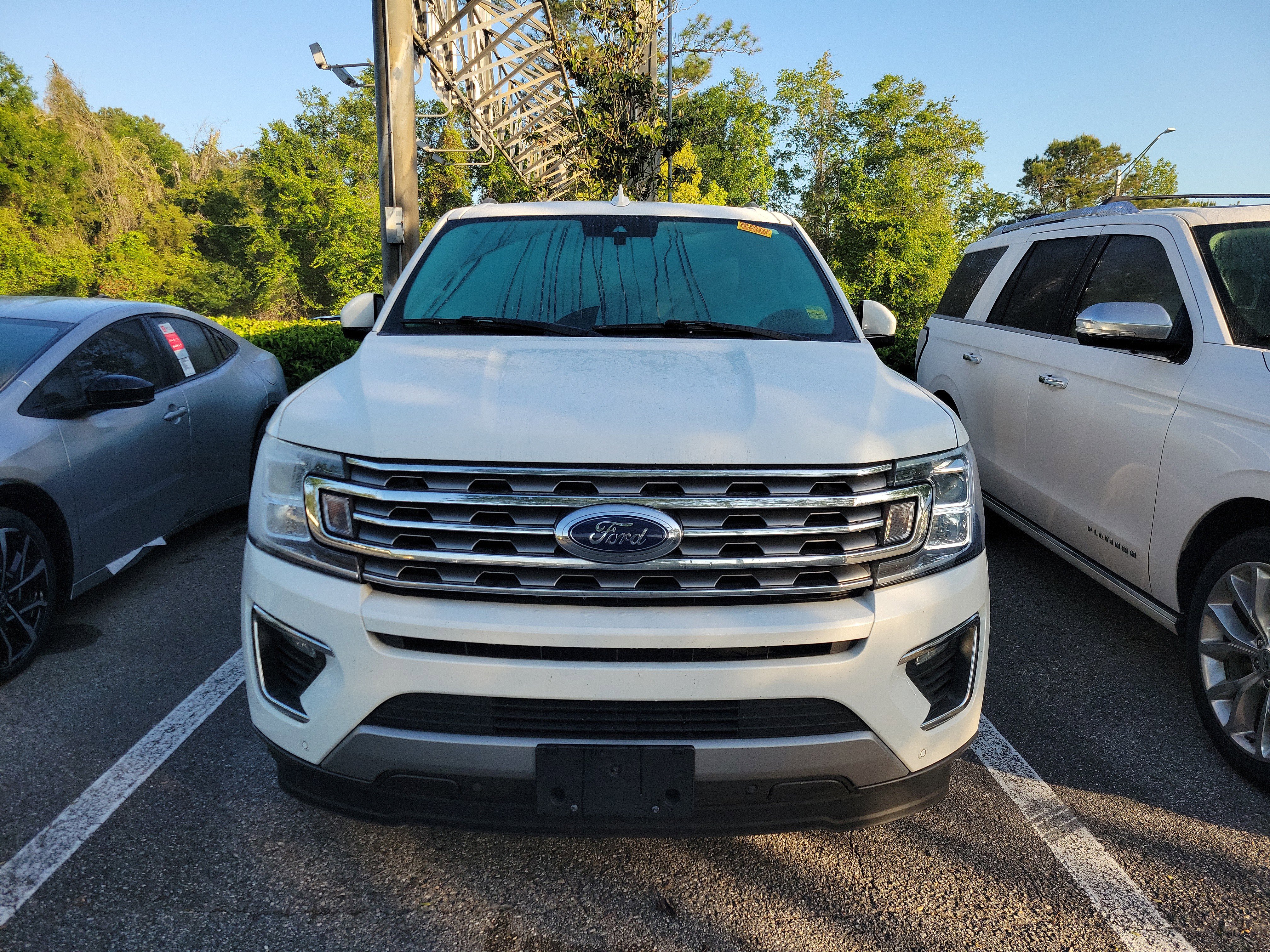 Used 2020 Ford Expedition Limited w/ Equipment Group 301A image 2