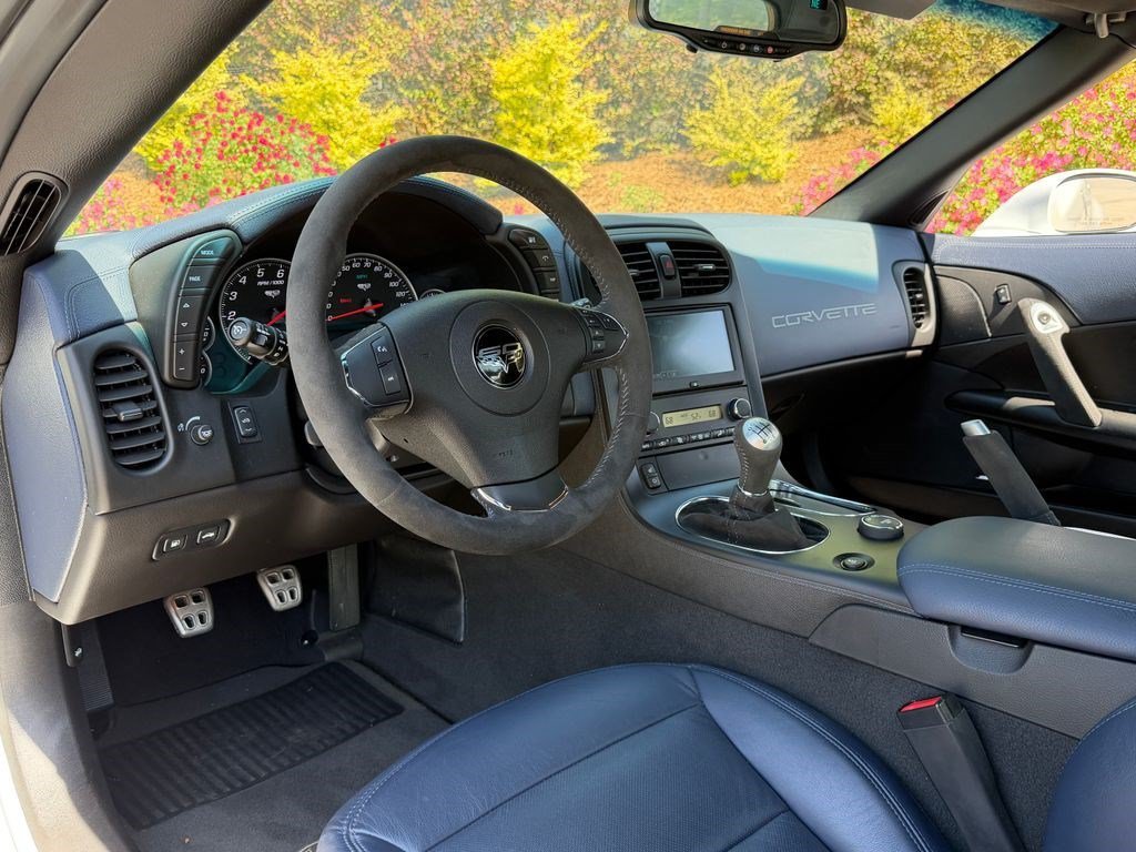 Used 2013 Chevrolet Corvette 427 w/ 1SC Preferred Equipment Group RWD image 17