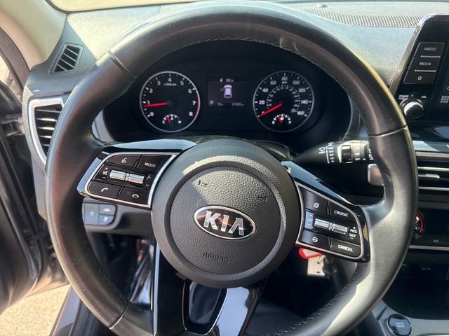 Used 2021 Kia Seltos S FWD image 11