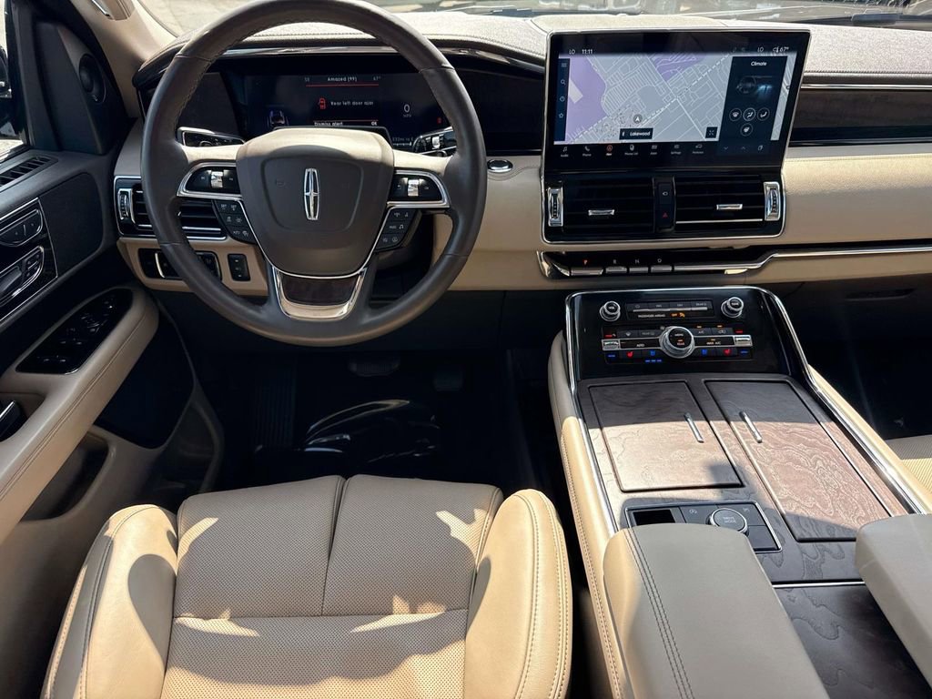 Certified 2023 Lincoln Navigator Reserve image 16