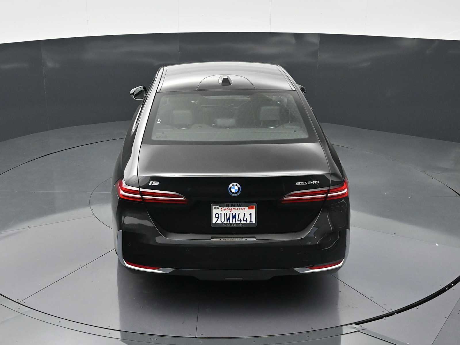 Used 2026 BMW i5 eDrive40 w/ Executive Package RWD image 22