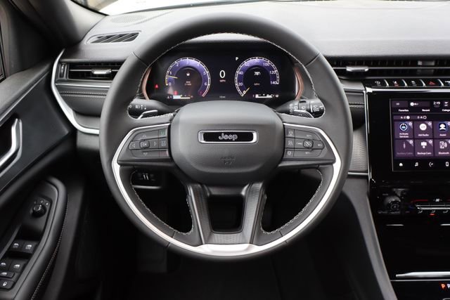 New 2026 Jeep Grand Cherokee Laredo AWD/4WD image 14